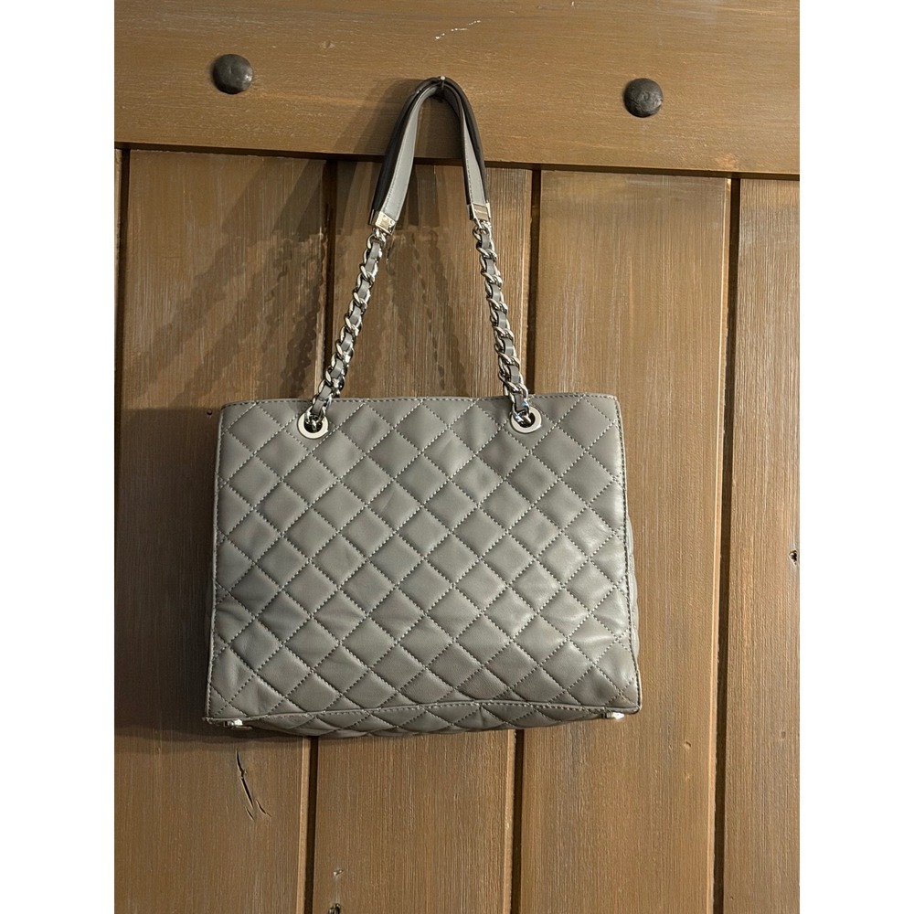 Michael Kors Susannah Quilted Leather Tote Bag Grey Silver Hardware Shoulder Bag - Picture 3 of 11